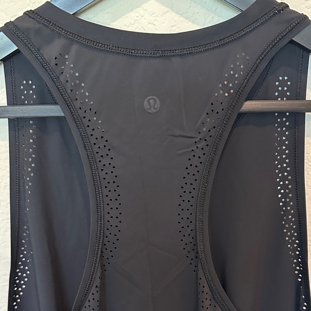 🖤 LULULEMON TANK TOP 🖤